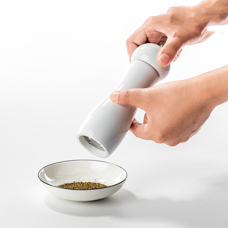 Manual pepper grinder